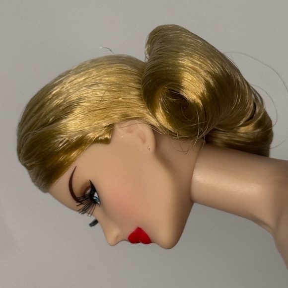 East 59th Integrity Stilettos Out Constance Sugar Nude Fashion Doll Articulated - Picture 10 of 12